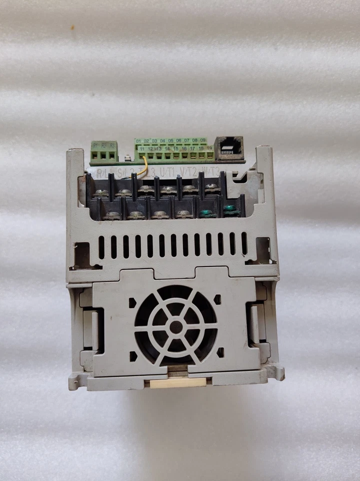 ALLEN BRADLEY 22B-D6P0N104 3.0HP 2.2KW